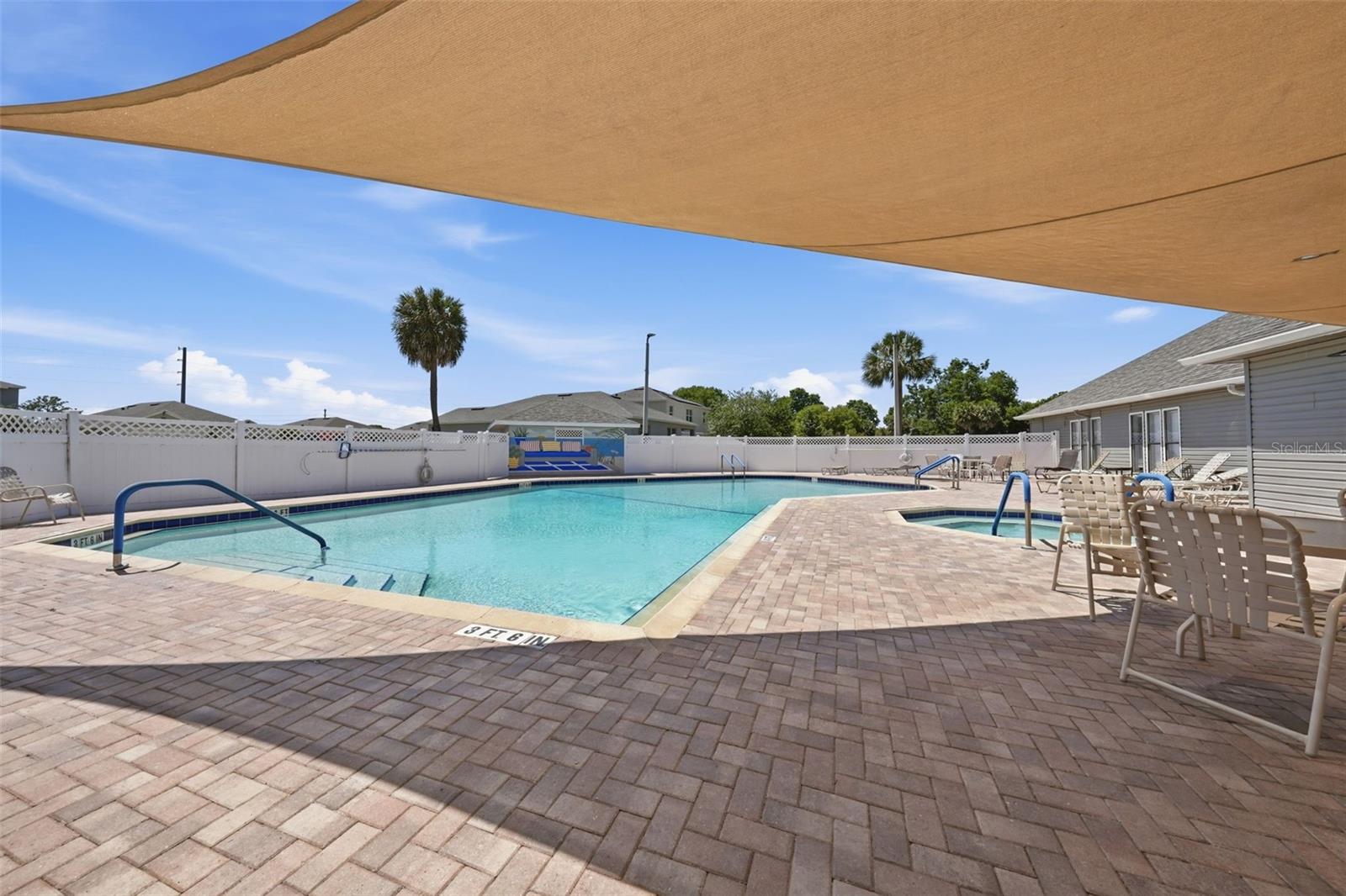 220 JUNIPER WAY, TAVARES, FL, 32778