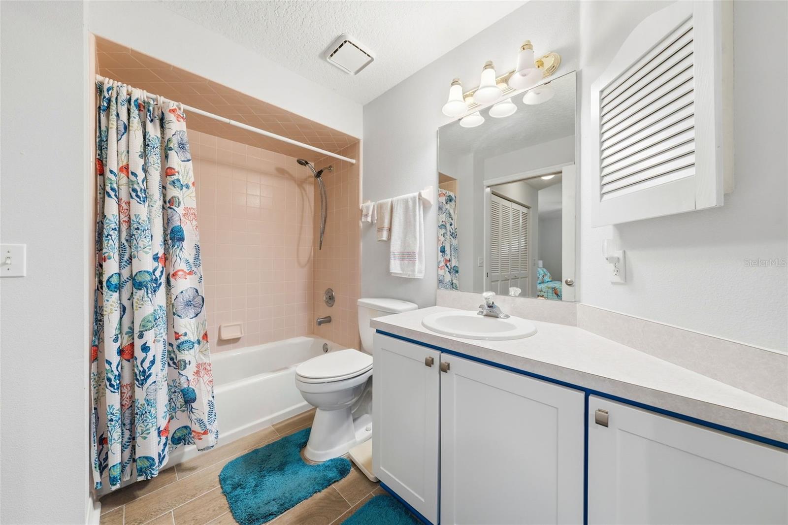 220 JUNIPER WAY, TAVARES, FL, 32778