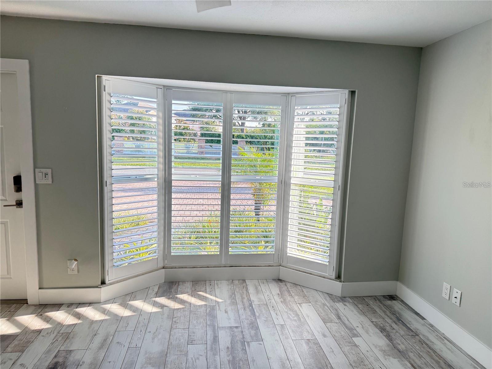 440 50TH AVE N, ST PETERSBURG, FL, 33703