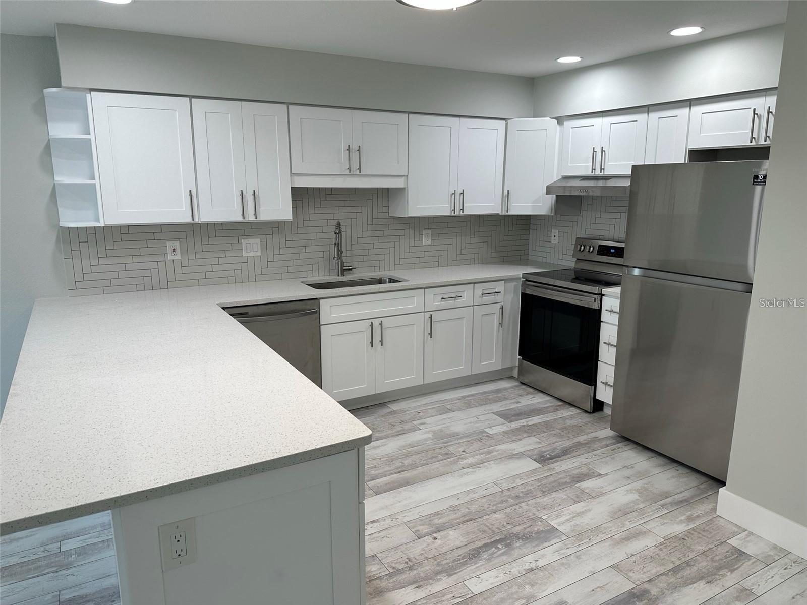 440 50TH AVE N, ST PETERSBURG, FL, 33703