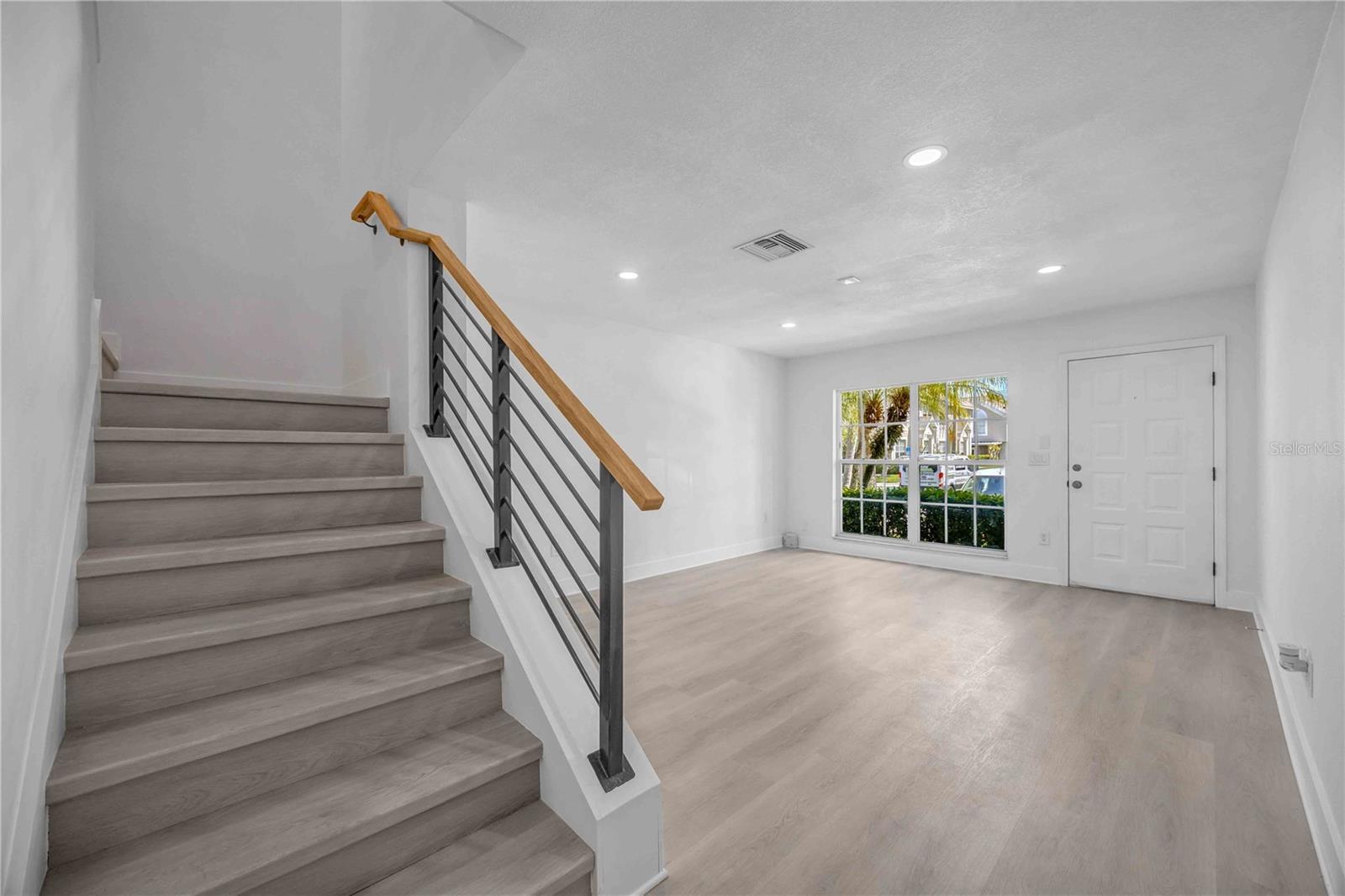 727 KENSINGTON LAKE CIR, BRANDON, FL, 33511