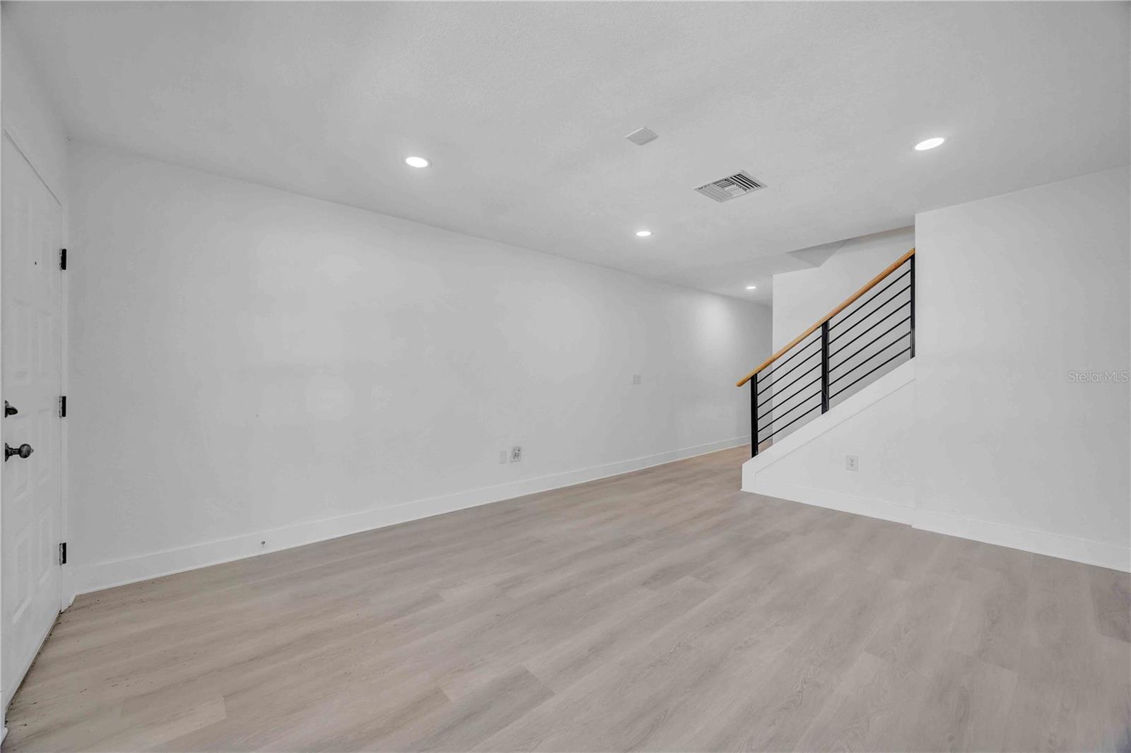 727 KENSINGTON LAKE CIR, BRANDON, FL, 33511