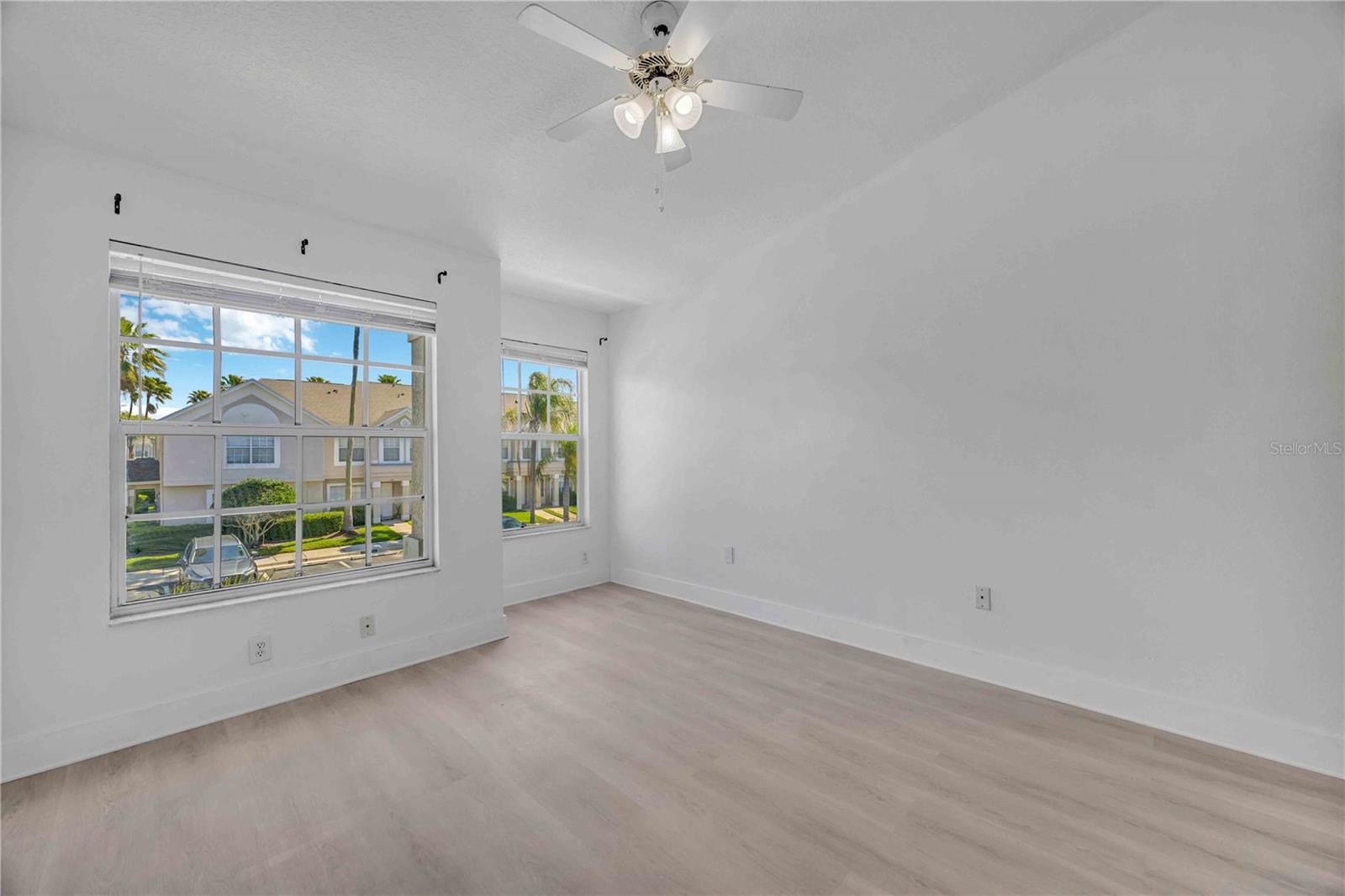 727 KENSINGTON LAKE CIR, BRANDON, FL, 33511