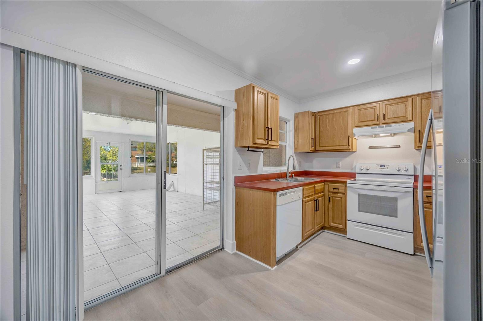 727 KENSINGTON LAKE CIR, BRANDON, FL, 33511