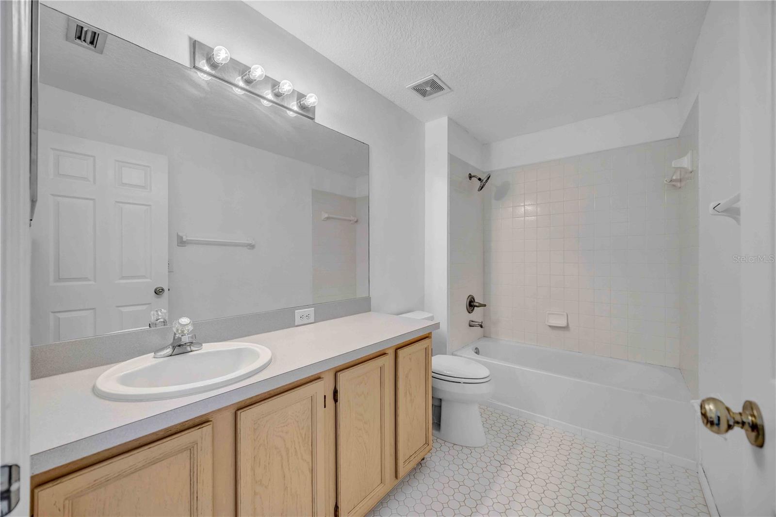 727 KENSINGTON LAKE CIR, BRANDON, FL, 33511