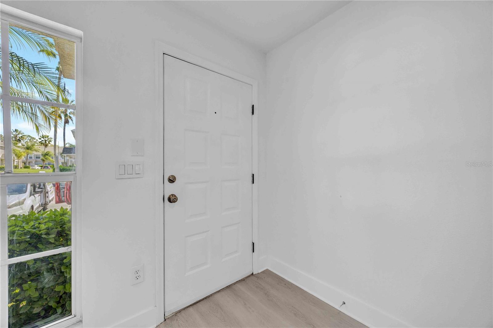 727 KENSINGTON LAKE CIR, BRANDON, FL, 33511