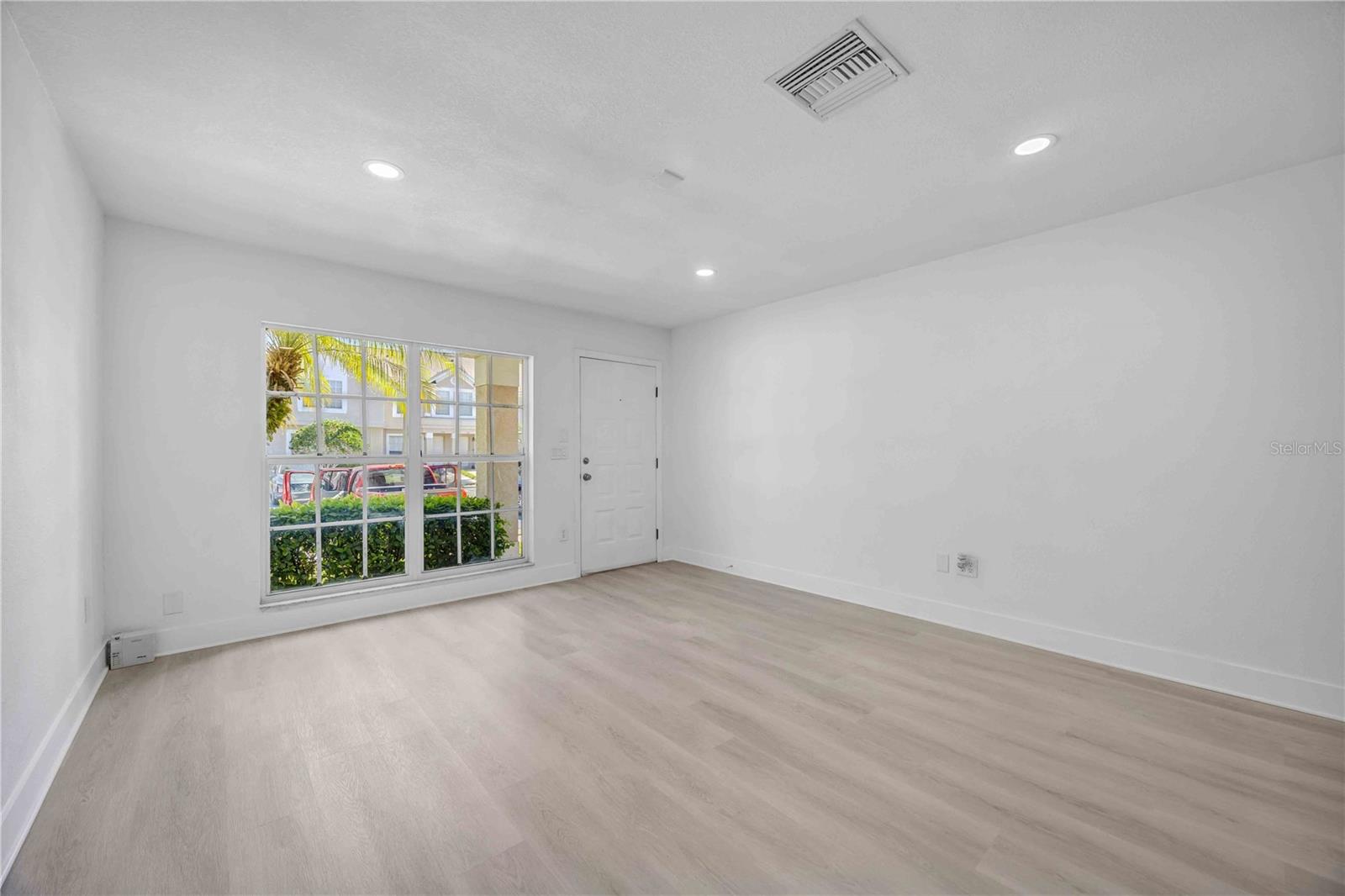 727 KENSINGTON LAKE CIR, BRANDON, FL, 33511