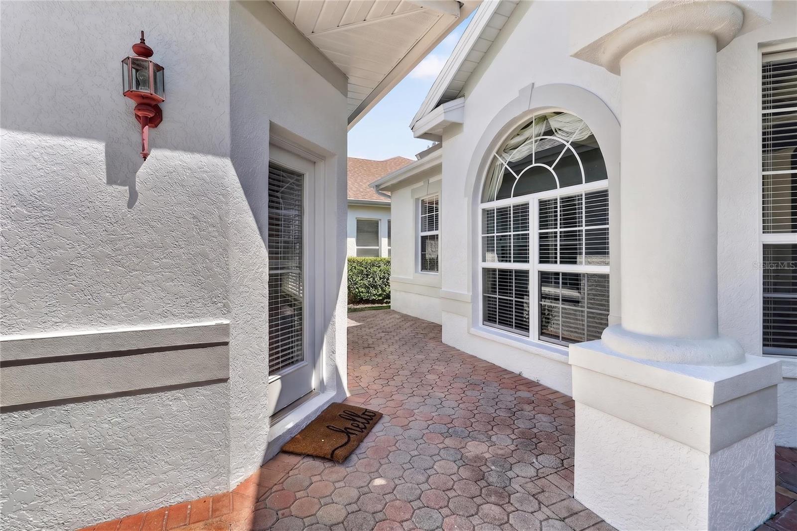 10206 SHADOW BRANCH DR, TAMPA, FL, 33647