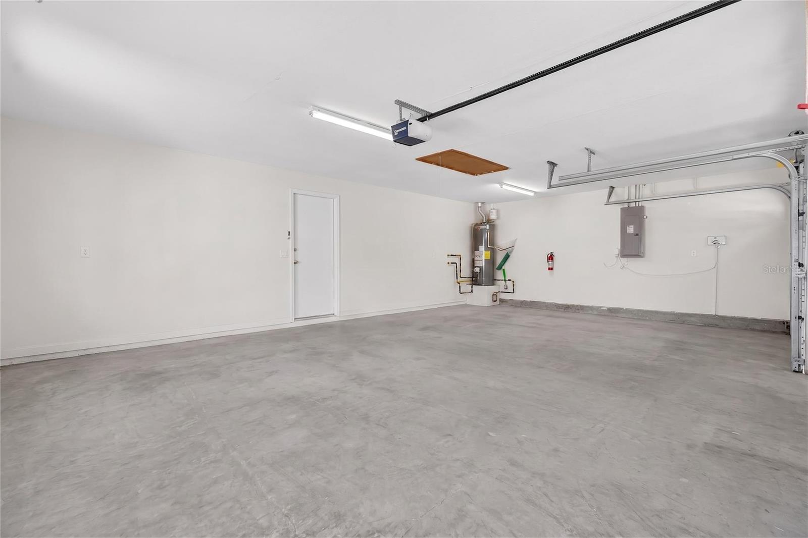 10206 SHADOW BRANCH DR, TAMPA, FL, 33647