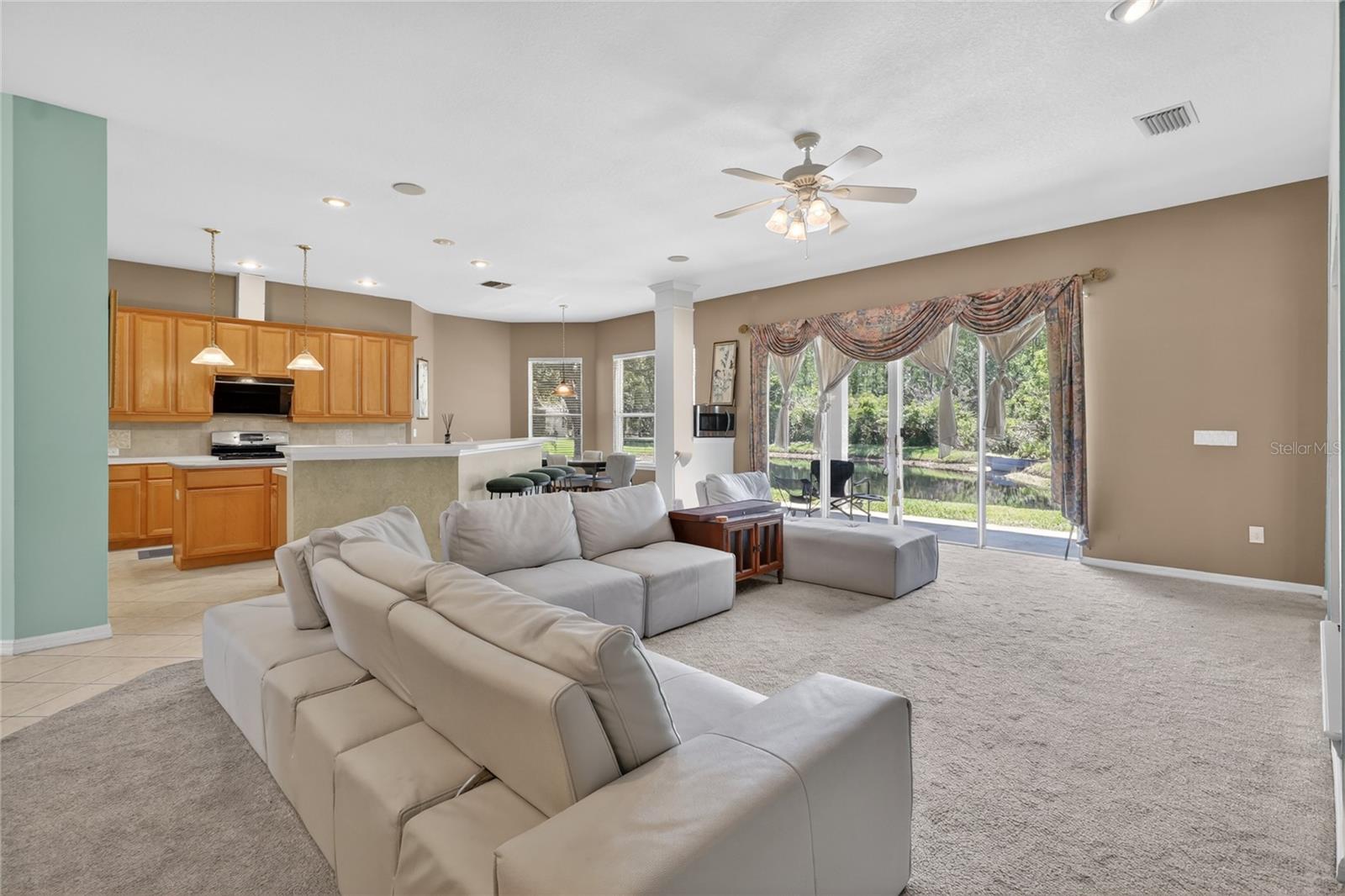 10206 SHADOW BRANCH DR, TAMPA, FL, 33647