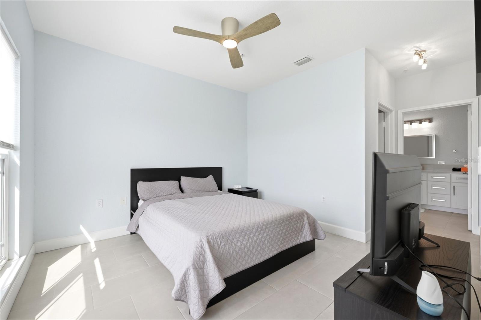 210 3RD ST W #8305, BRADENTON, FL, 34205