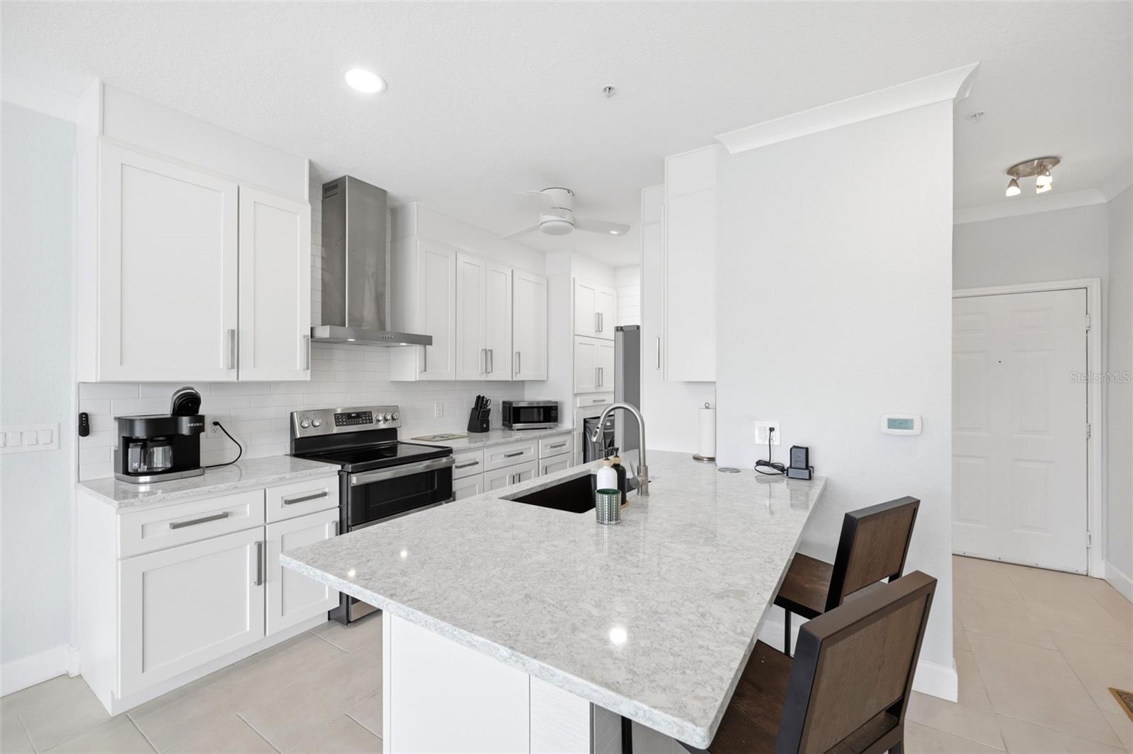 210 3RD ST W #8305, BRADENTON, FL, 34205