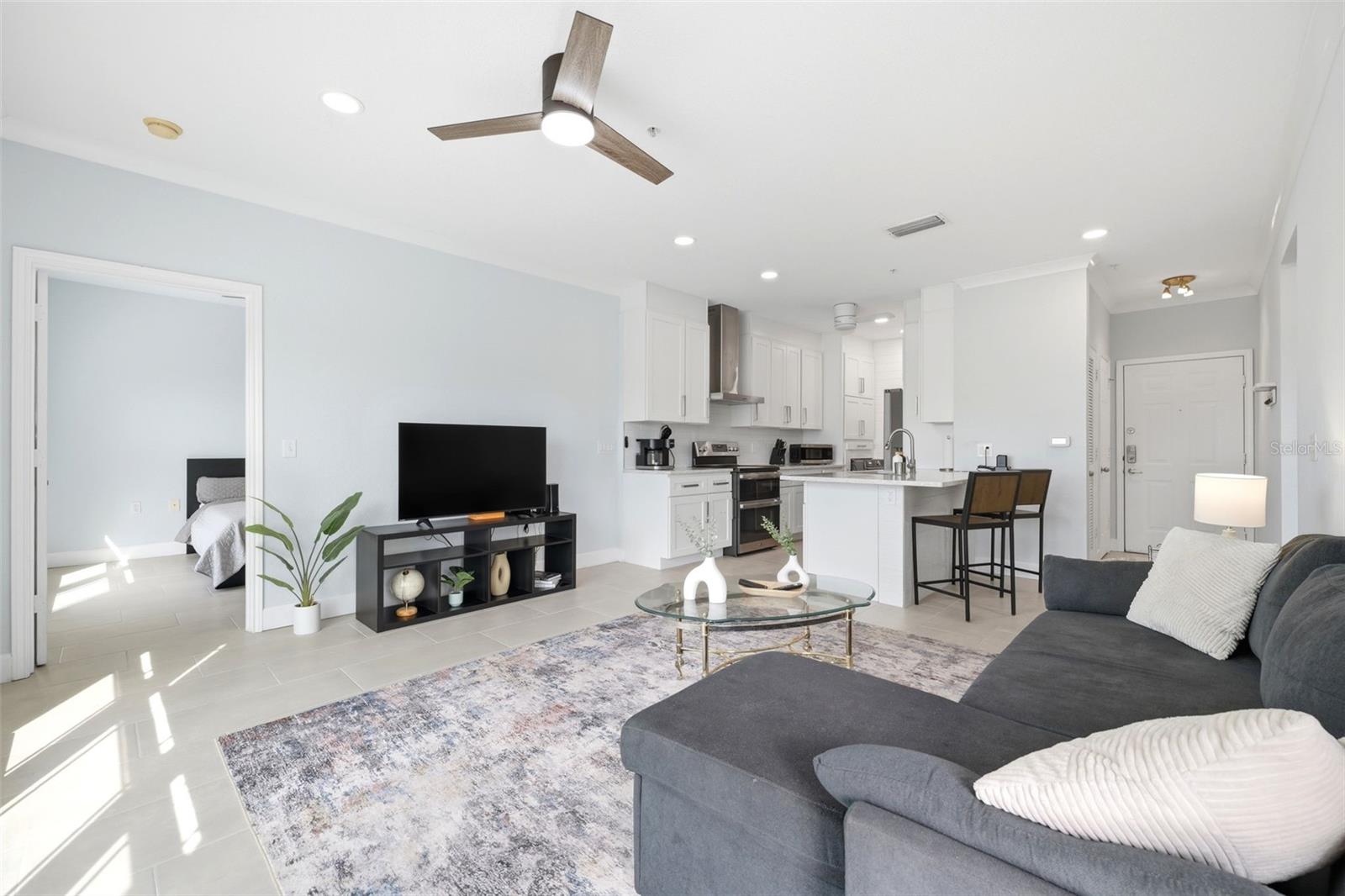 210 3RD ST W #8305, BRADENTON, FL, 34205