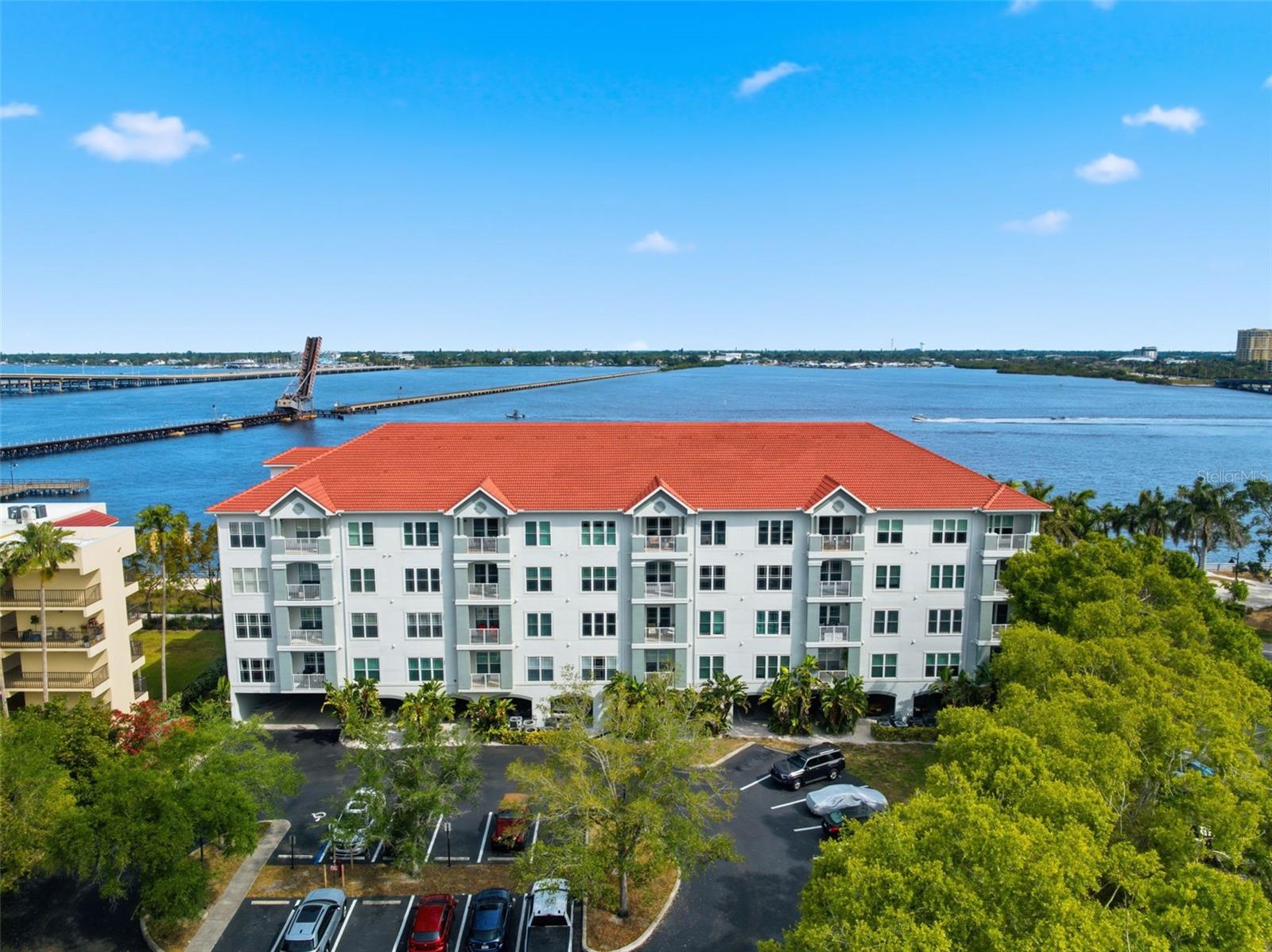 210 3RD ST W #8305, BRADENTON, FL, 34205