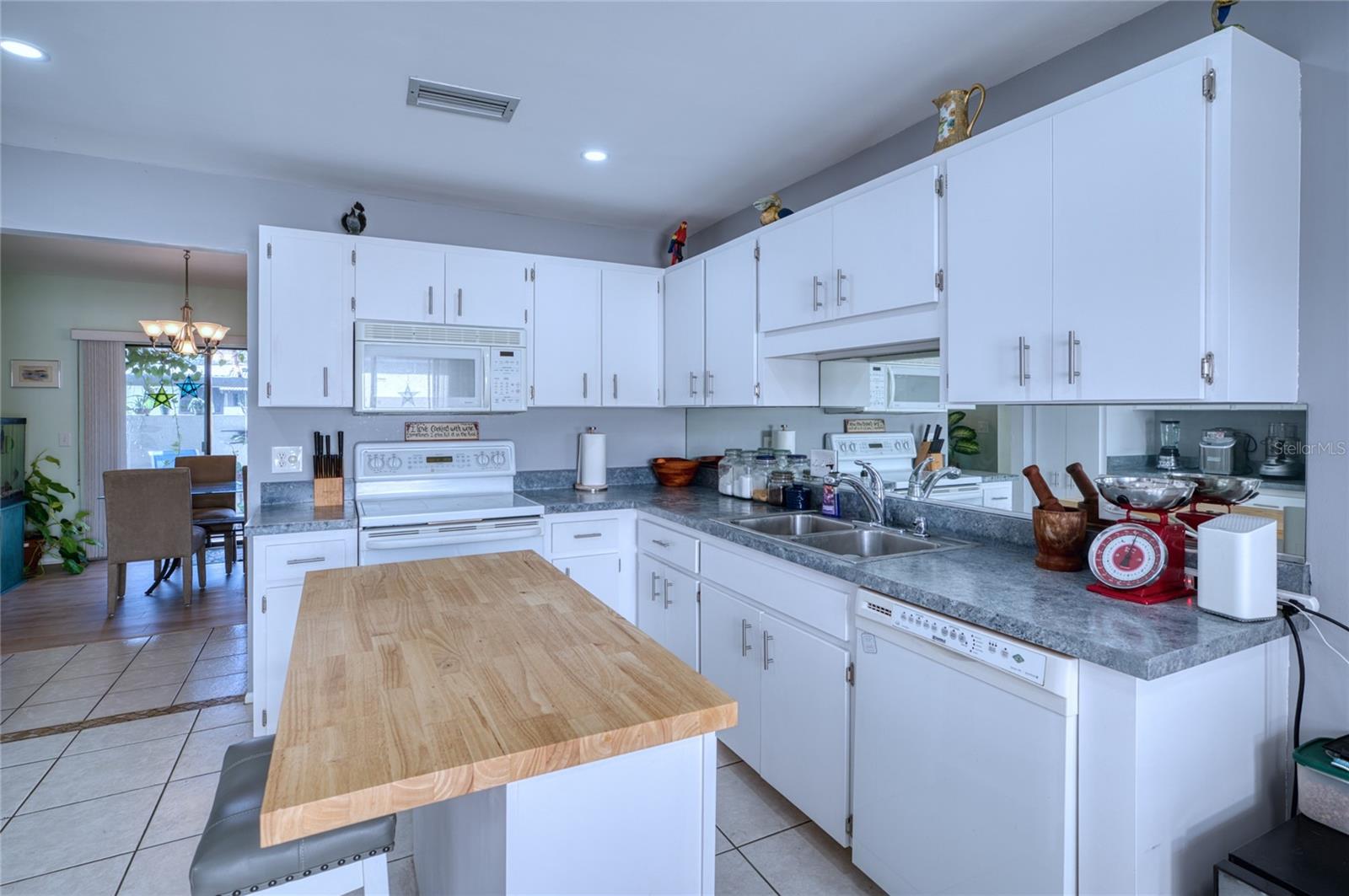 76 SANDSTONE CIR, VENICE, FL, 34293