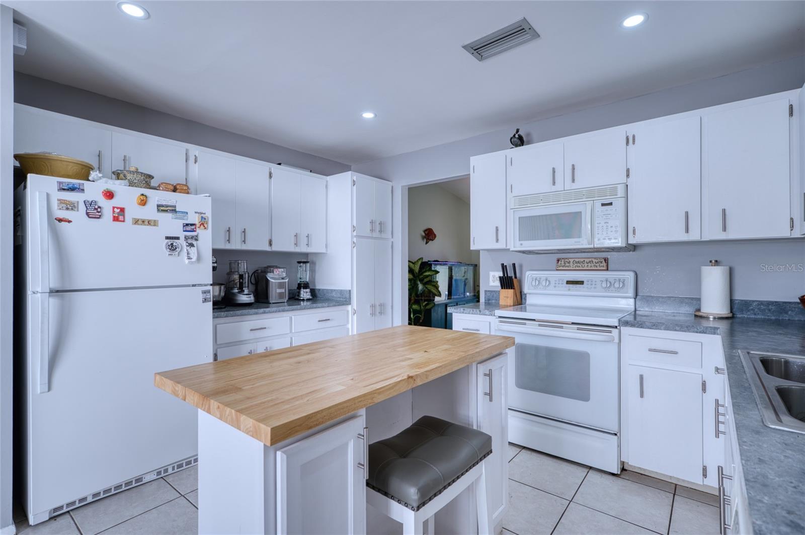 76 SANDSTONE CIR, VENICE, FL, 34293