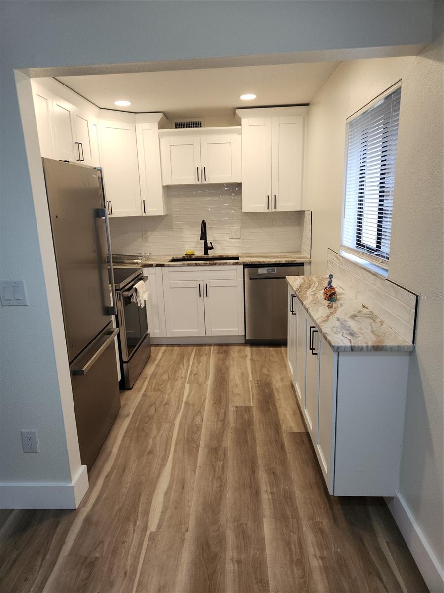 11809 RAINTREE LAKE LN #B, TAMPA, FL, 33617