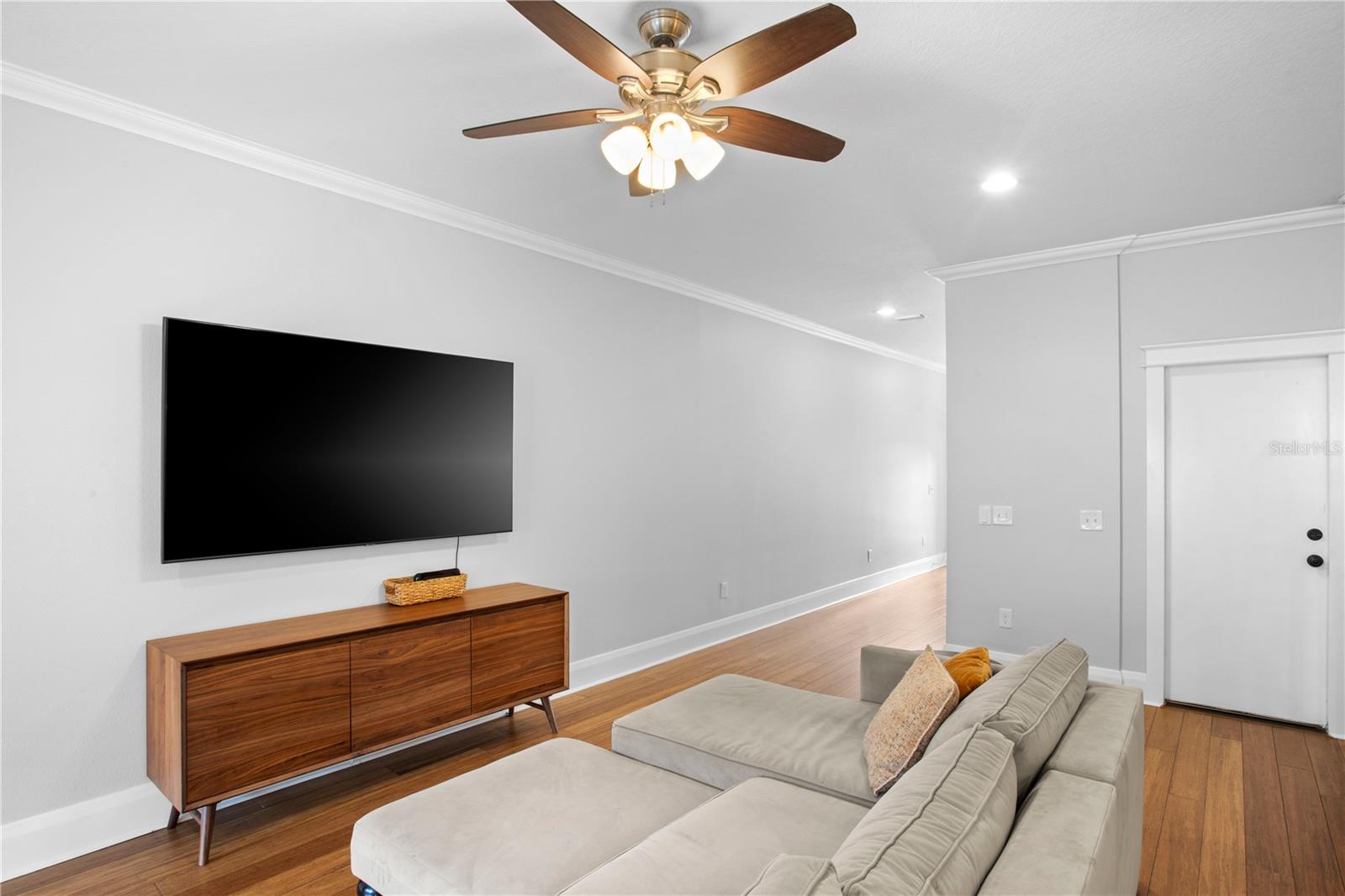 117 W GIDDENS AVE, TAMPA, FL, 33603