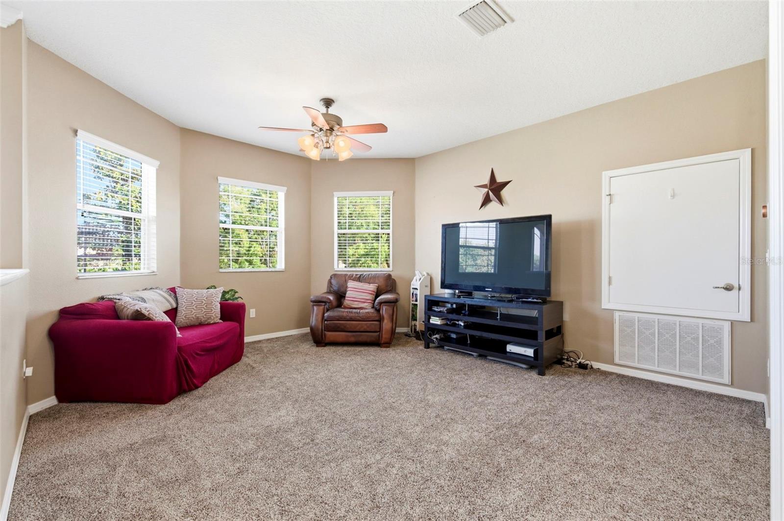 8743 NEW ALEXANDRIA LOOP, NEW PORT RICHEY, FL, 34654