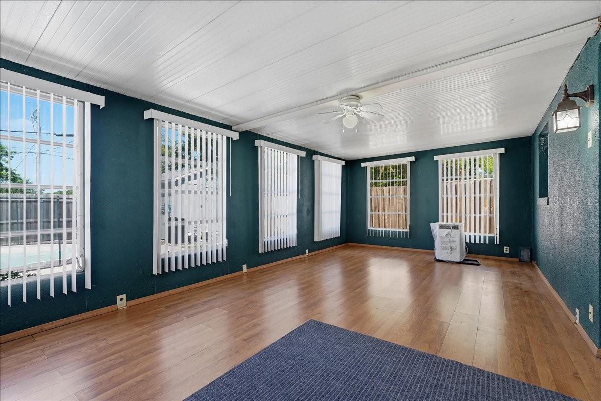 3809 PARKSIDE DR, VALRICO, FL, 33594