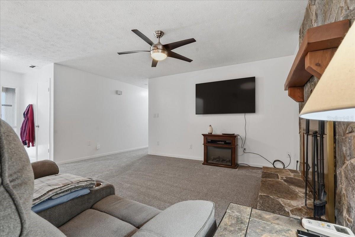 3809 PARKSIDE DR, VALRICO, FL, 33594