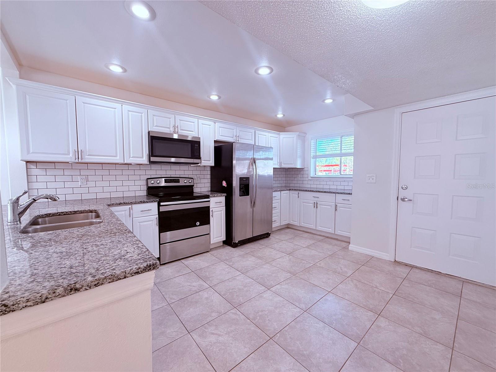 6332 NEWTOWN CIR #A4, TAMPA, FL, 33615