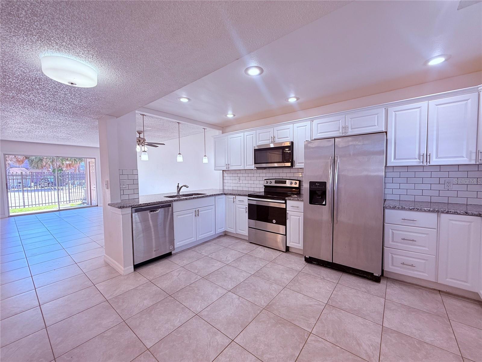 6332 NEWTOWN CIR #A4, TAMPA, FL, 33615