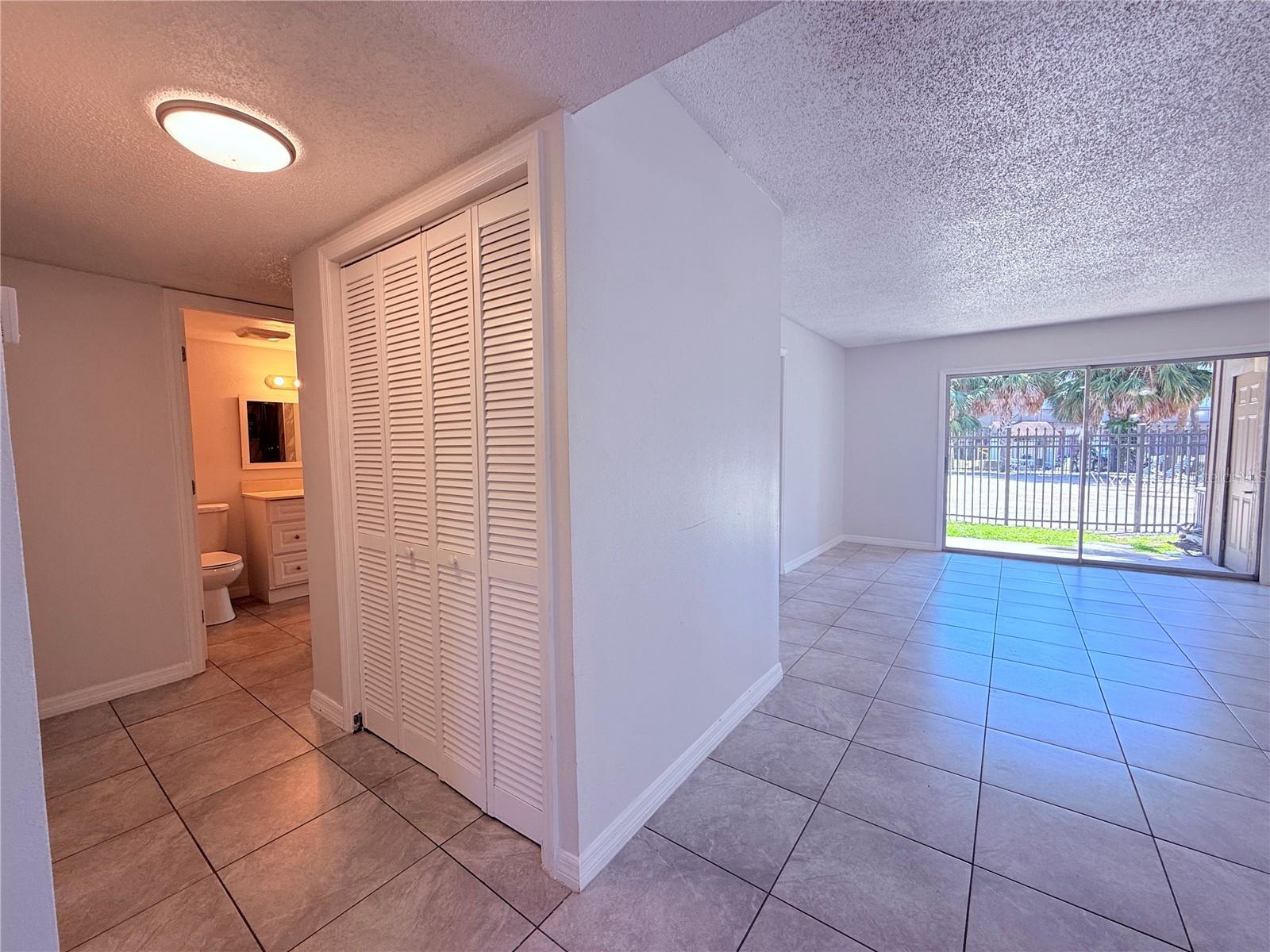 6332 NEWTOWN CIR #A4, TAMPA, FL, 33615