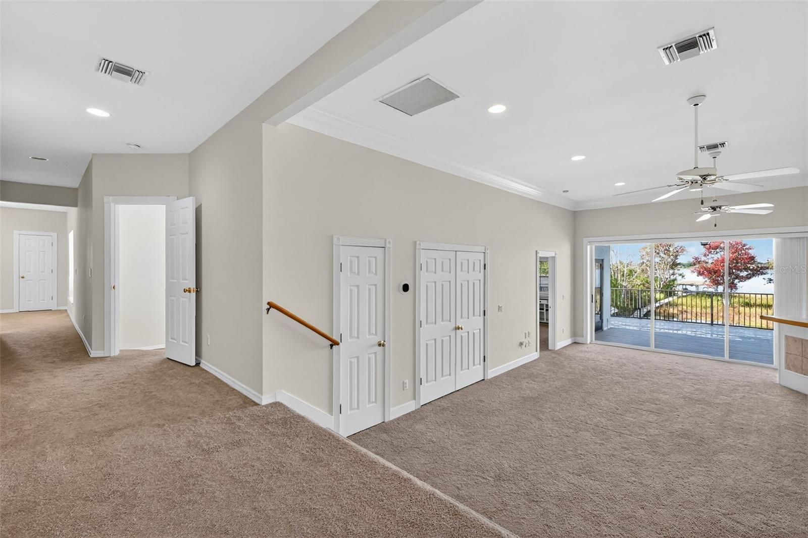 1741 EDGEWATER DR, MOUNT DORA, FL, 32757