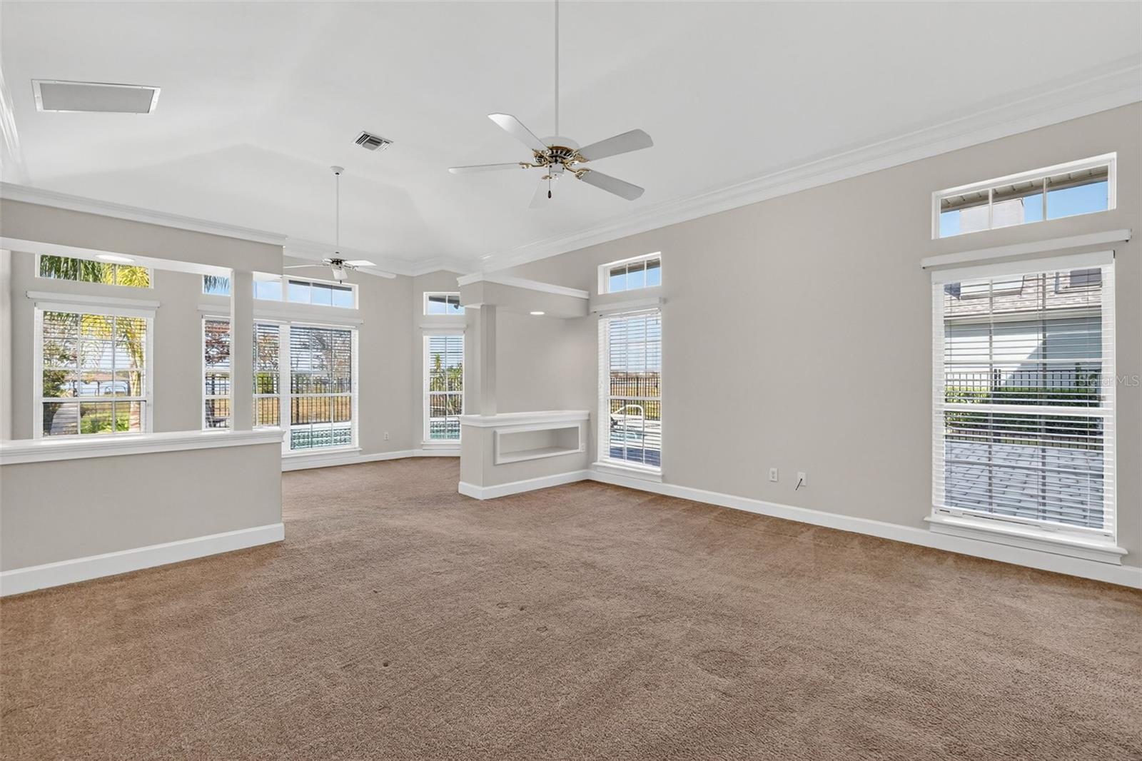 1741 EDGEWATER DR, MOUNT DORA, FL, 32757