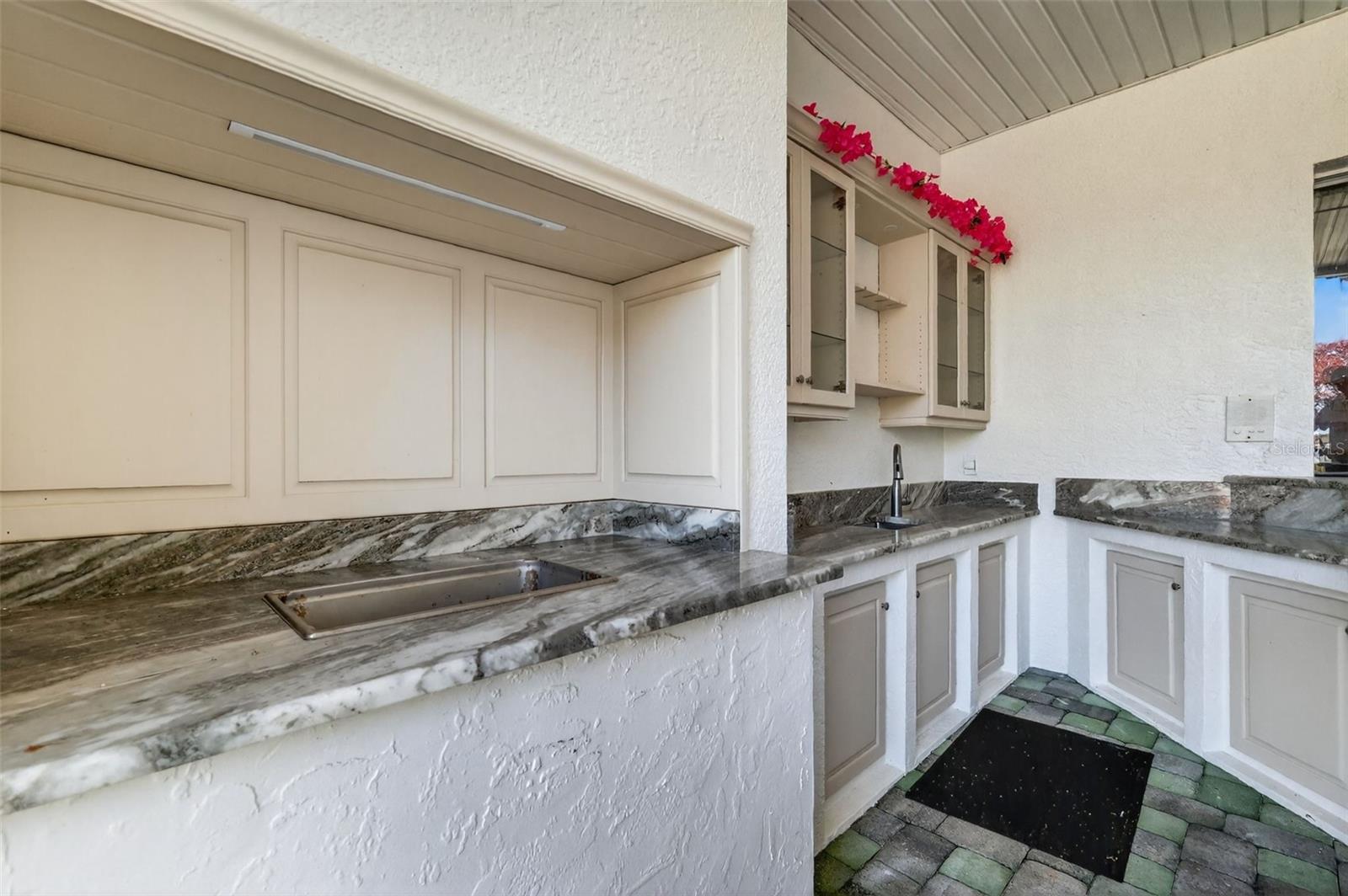 1741 EDGEWATER DR, MOUNT DORA, FL, 32757