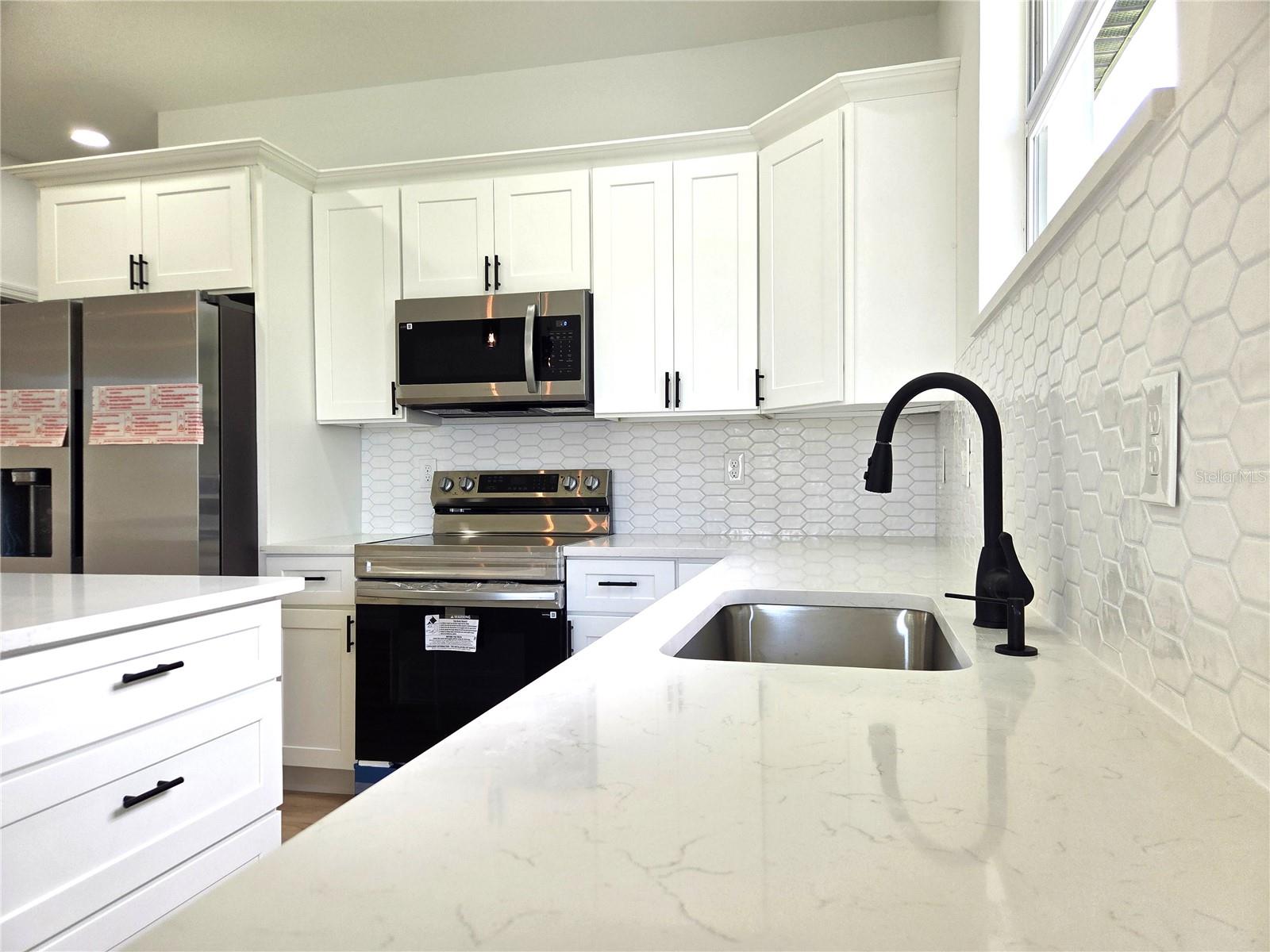 142 FITZSIMONS ST, PORT CHARLOTTE, FL, 33954