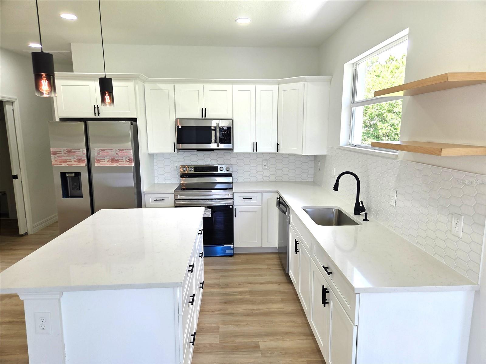 142 FITZSIMONS ST, PORT CHARLOTTE, FL, 33954