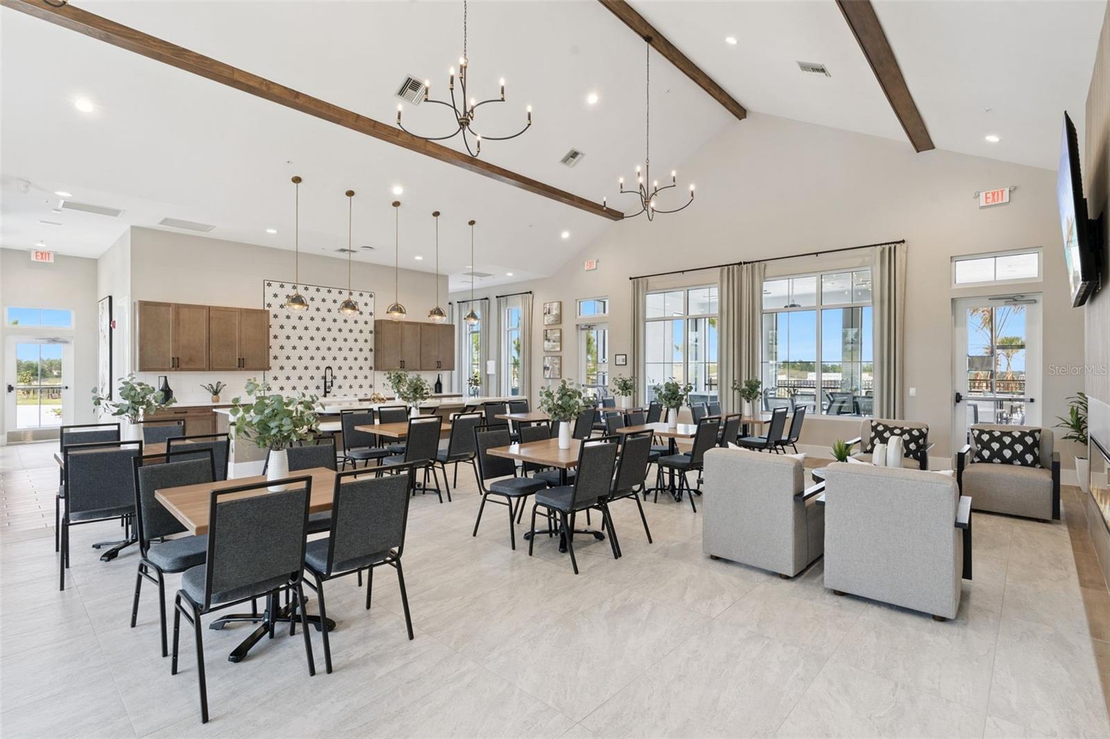 1952 SUNSHINE PEAK DR, MINNEOLA, FL, 34715