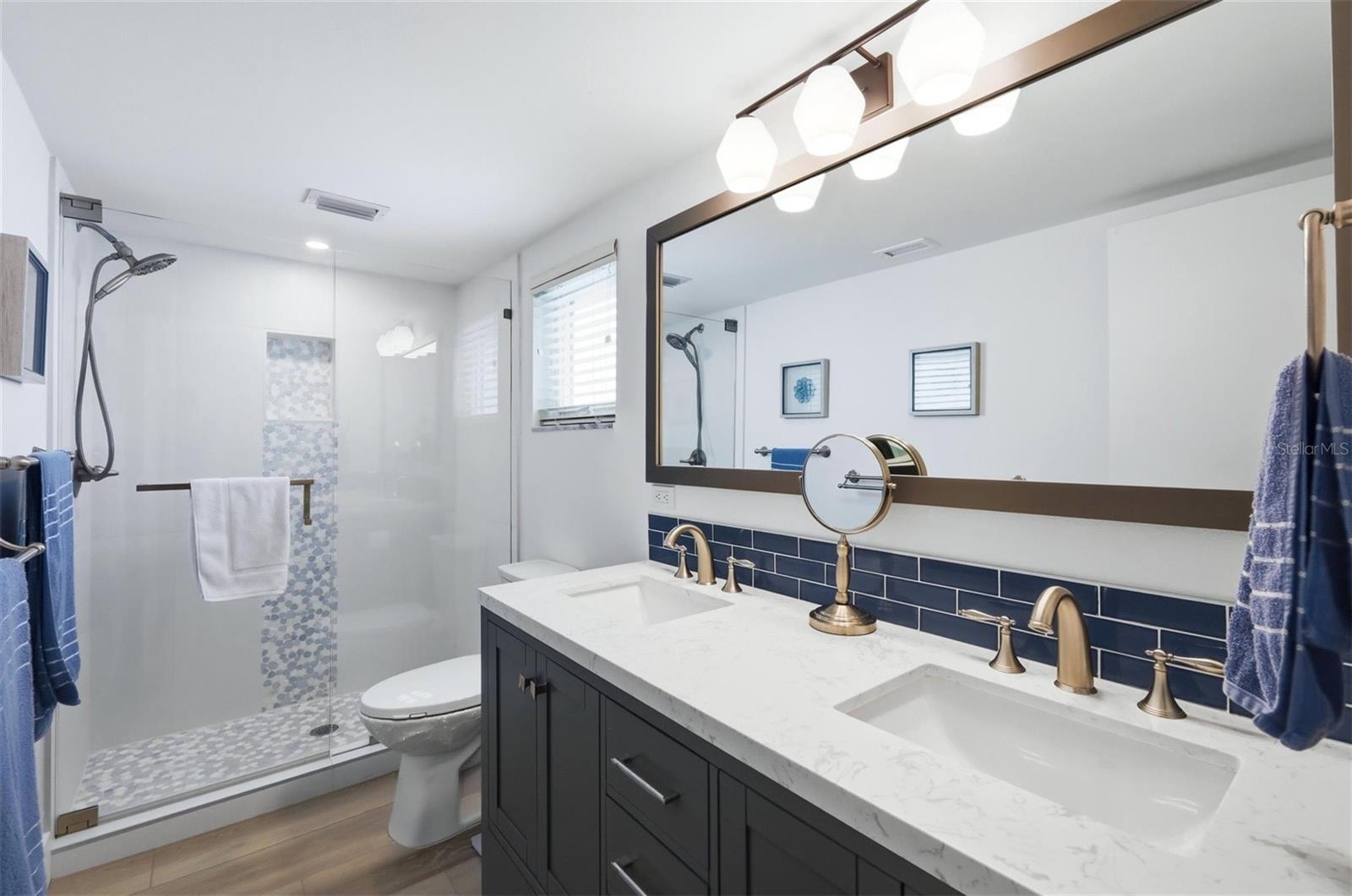 2100 BENJAMIN FRANKLIN DR #205, SARASOTA, FL, 34236