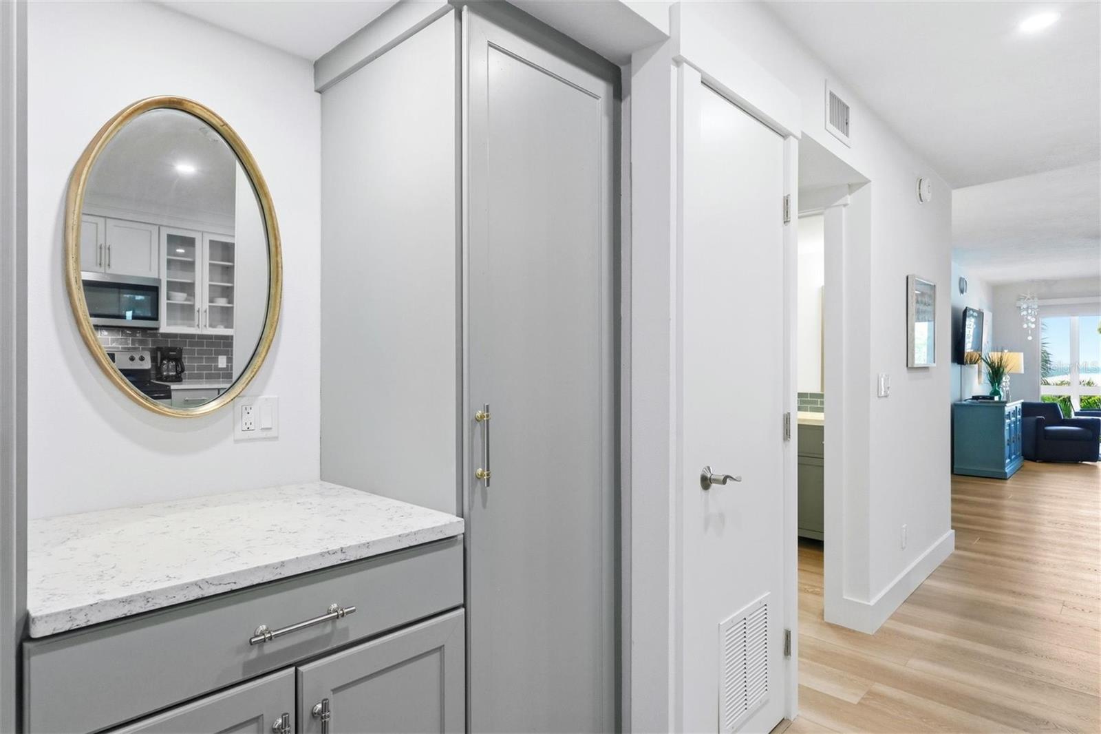 2100 BENJAMIN FRANKLIN DR #205, SARASOTA, FL, 34236