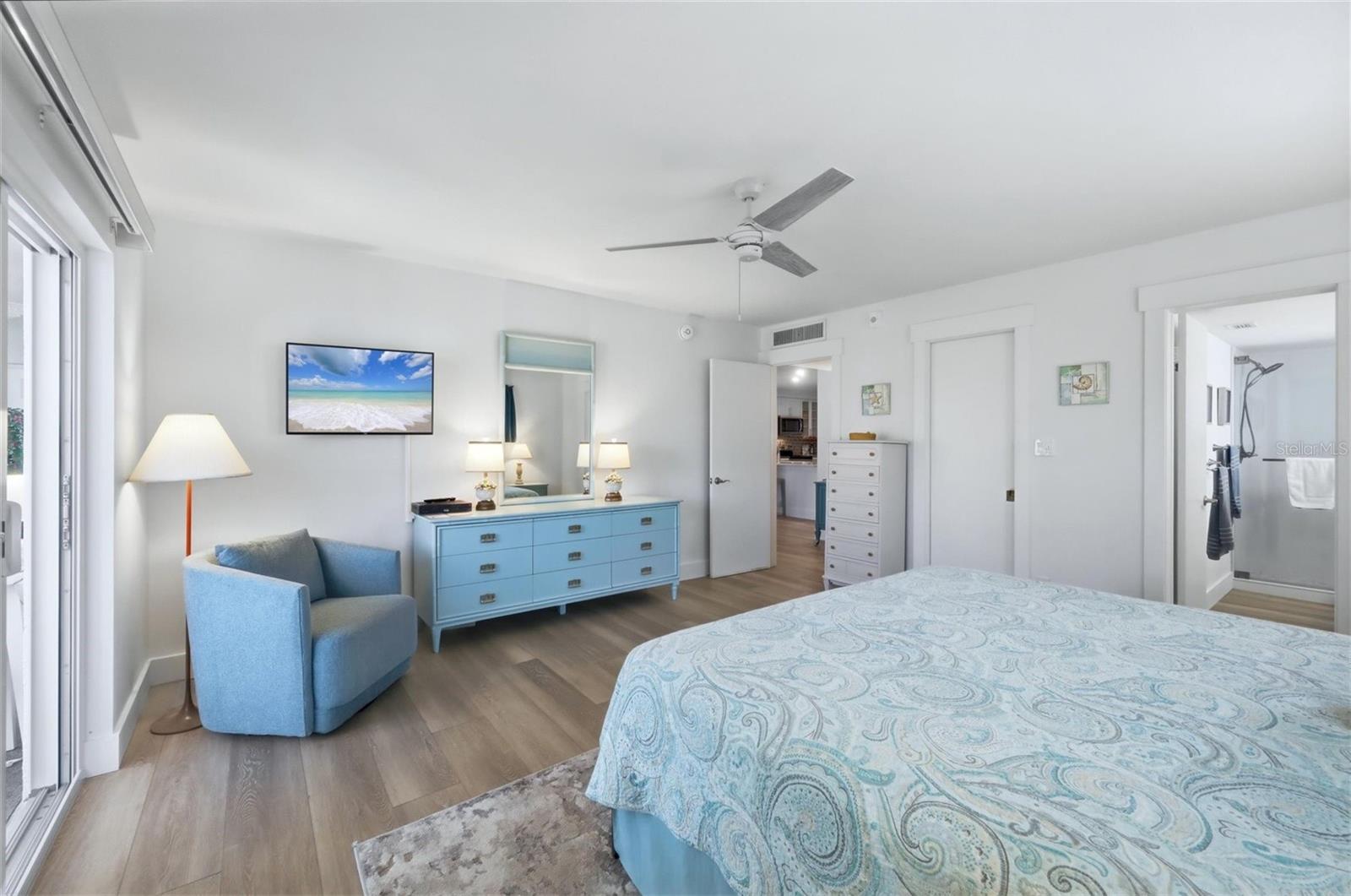 2100 BENJAMIN FRANKLIN DR #205, SARASOTA, FL, 34236