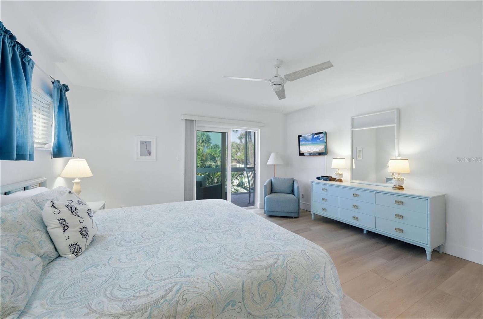 2100 BENJAMIN FRANKLIN DR #205, SARASOTA, FL, 34236