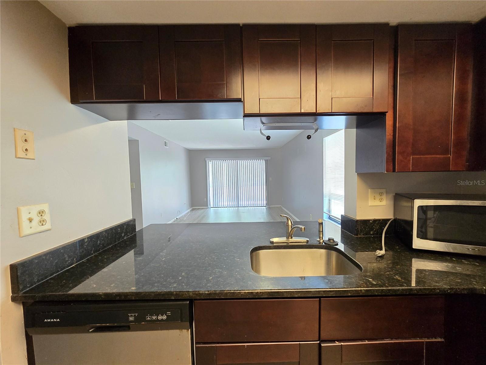 7838 NIAGARA AVE #305, TAMPA, FL, 33617