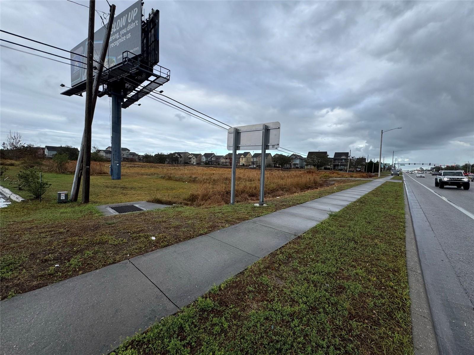 11065 E COLONIAL DR, ORLANDO, FL, 32817