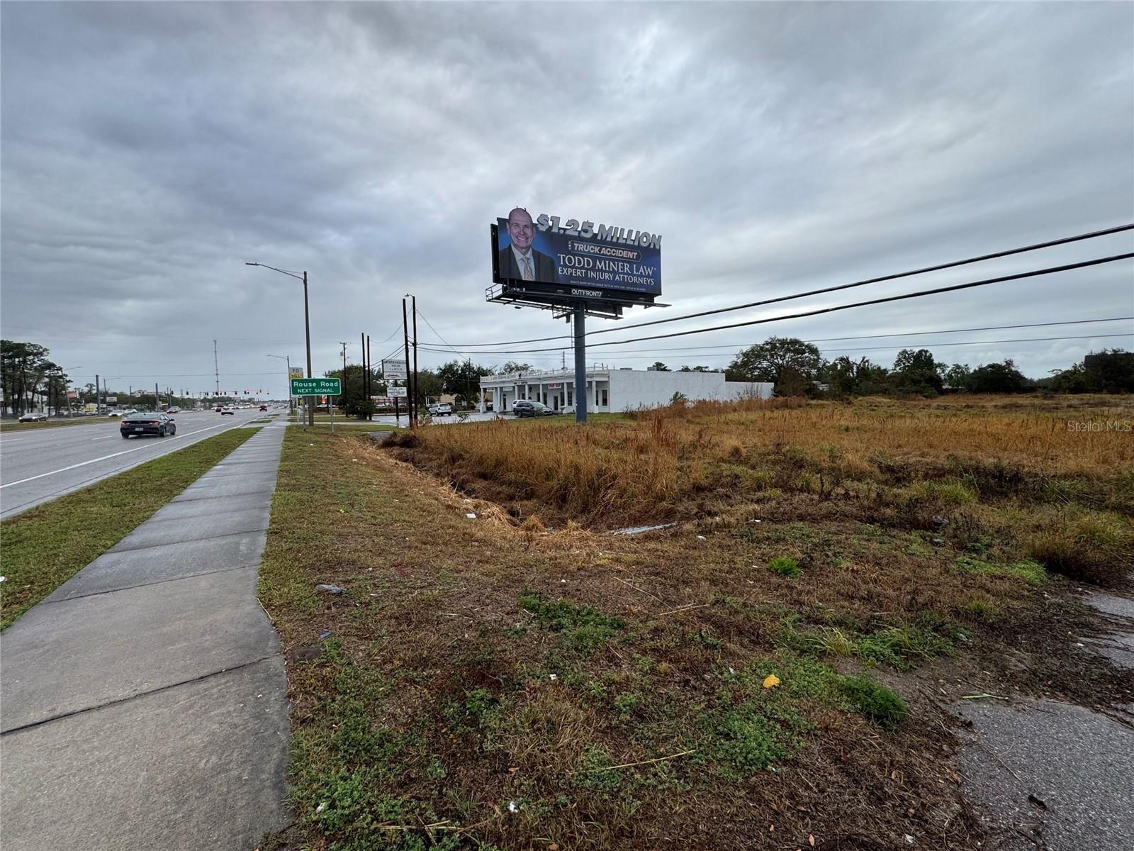 11065 E COLONIAL DR, ORLANDO, FL, 32817