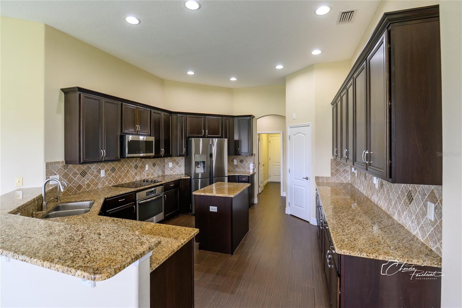 19305 YELLOW CLOVER DR, TAMPA, FL, 33647