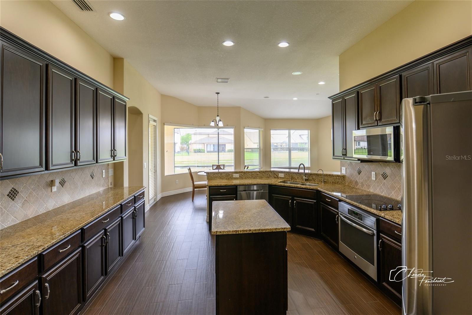 19305 YELLOW CLOVER DR, TAMPA, FL, 33647