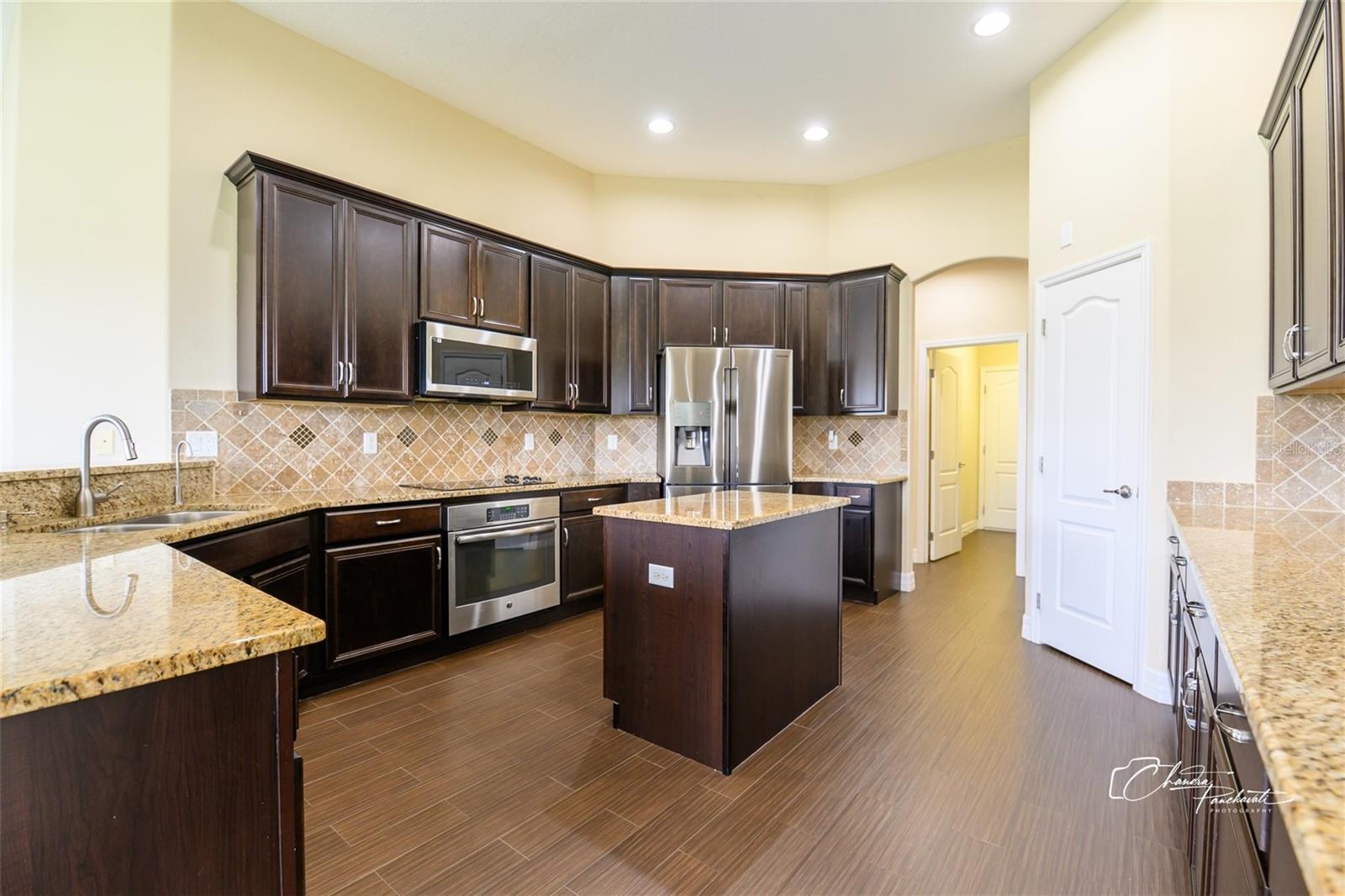 19305 YELLOW CLOVER DR, TAMPA, FL, 33647