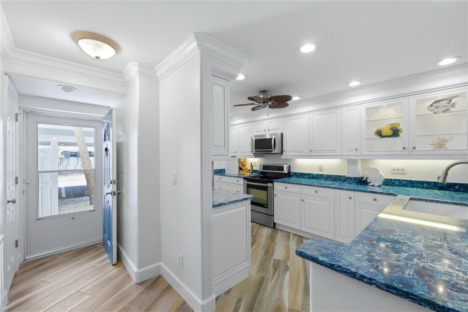 2110 BENJAMIN FRANKLIN DR #104, SARASOTA, FL, 34236