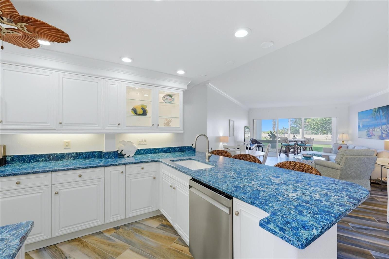 2110 BENJAMIN FRANKLIN DR #104, SARASOTA, FL, 34236