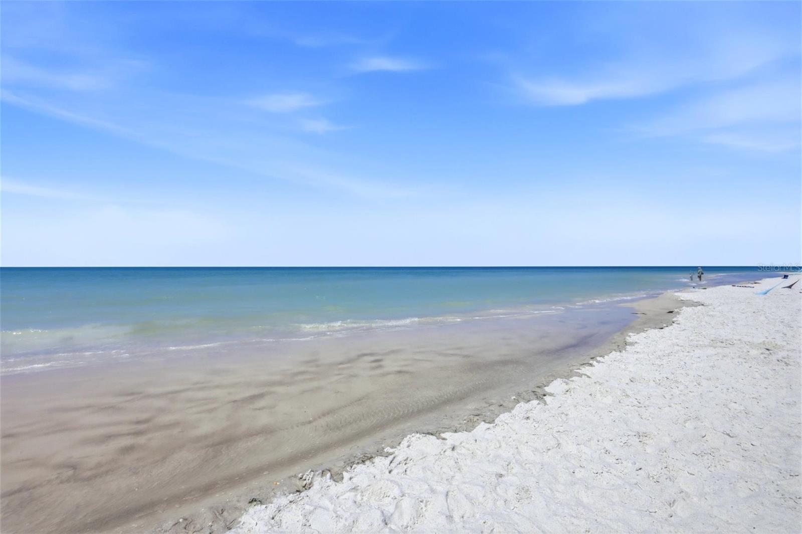 2110 BENJAMIN FRANKLIN DR #104, SARASOTA, FL, 34236