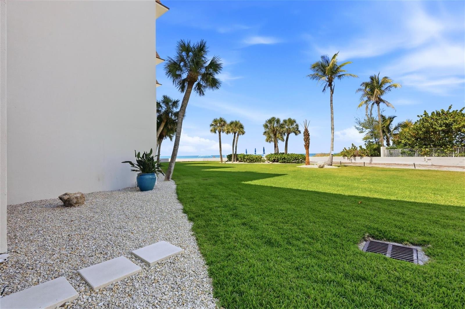 2110 BENJAMIN FRANKLIN DR #104, SARASOTA, FL, 34236