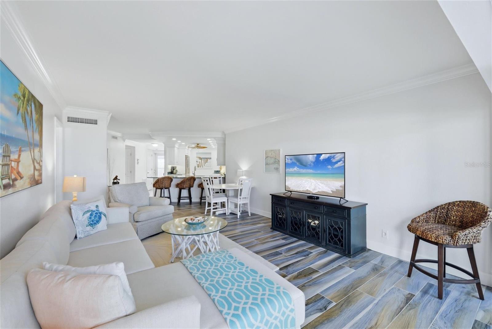 2110 BENJAMIN FRANKLIN DR #104, SARASOTA, FL, 34236