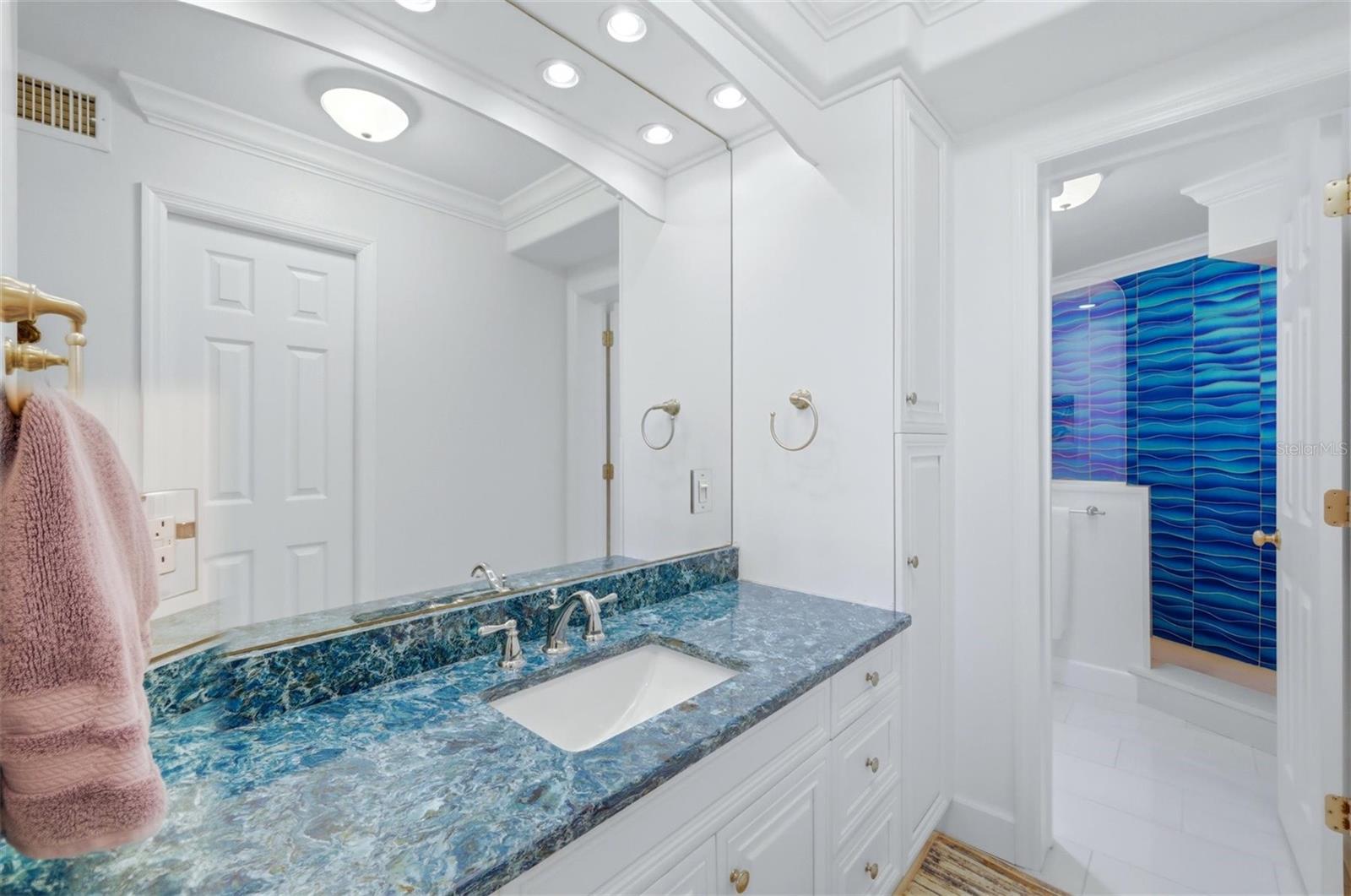 2110 BENJAMIN FRANKLIN DR #104, SARASOTA, FL, 34236